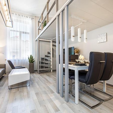 Loft Apartment In Klaipeda Oldtown Eksteriør billede